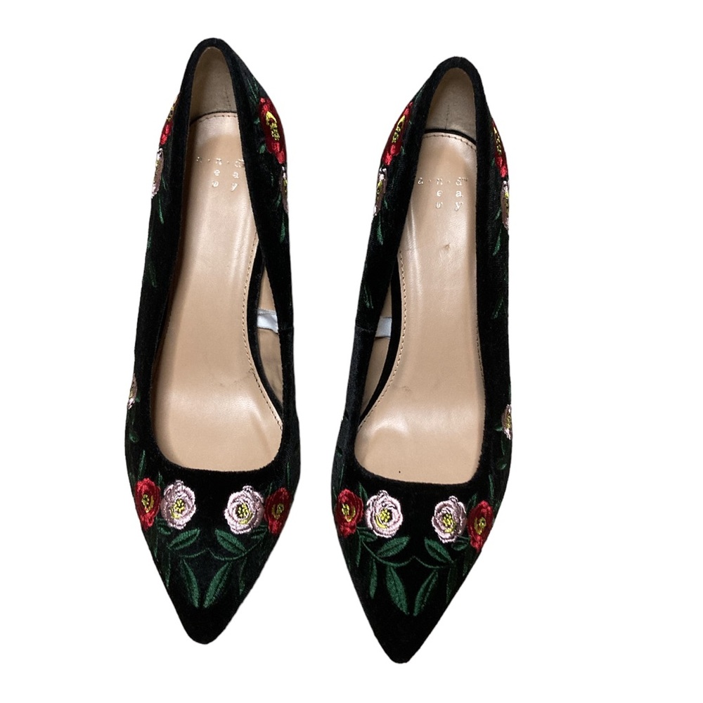 A.New.Day Floral Heel size 7 1/2